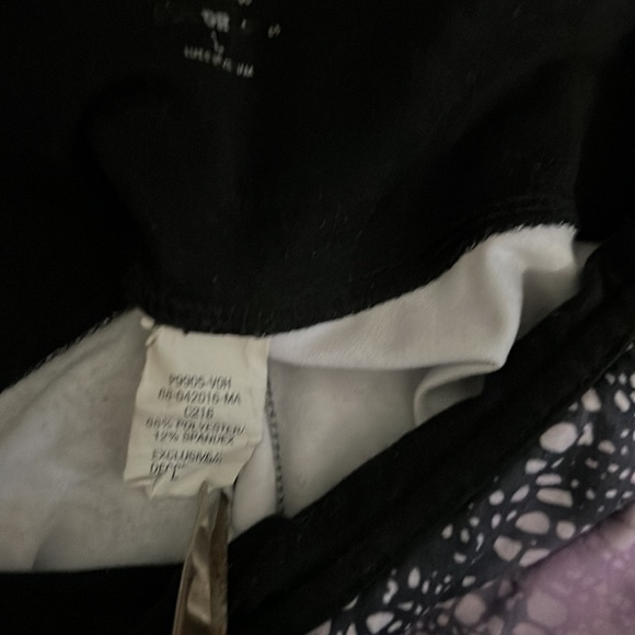 Champion Capri Style Purple/Black Work Out Leggings Size Large - Picture 5 of 8